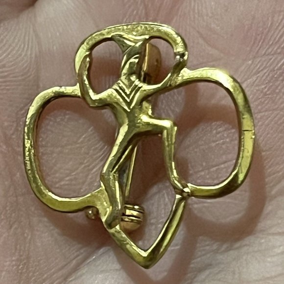 Vintage 1960s Girl Scouts Of America Brownie Trefoil Gold Pin Brooch - Picture 6 of 14